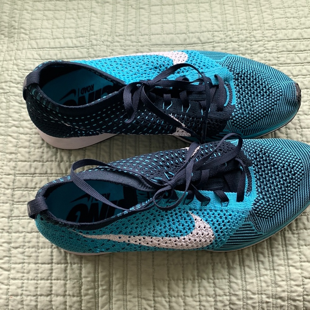 Nike Flyknit Racer